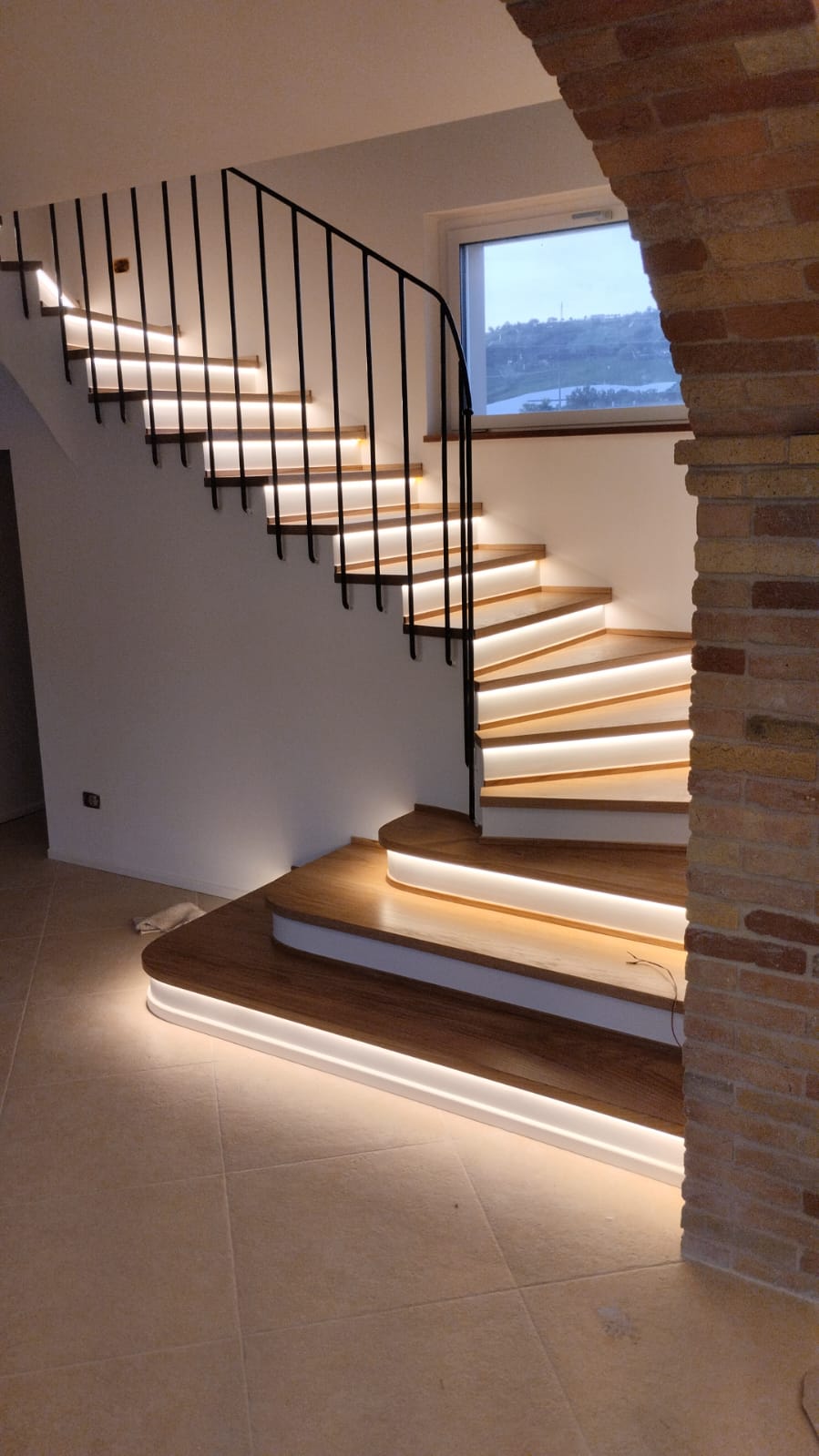 Esse Legno di Claudi Samuele